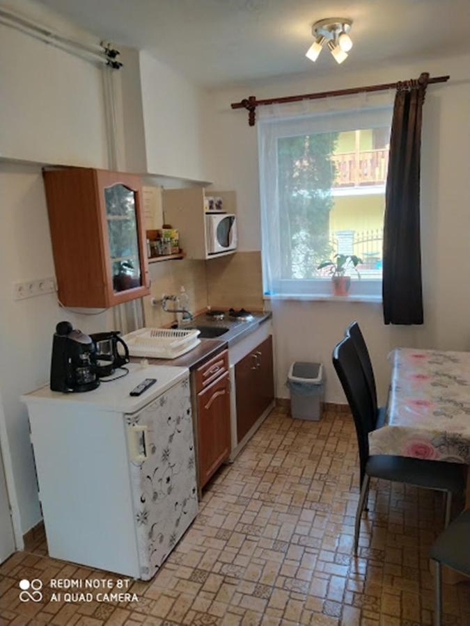 Marabella Apartmanok ハイデゥソボスロー エクステリア 写真