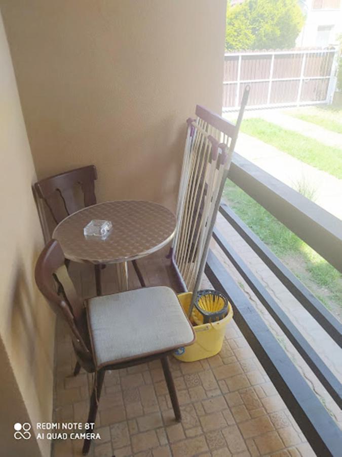 Marabella Apartmanok ハイデゥソボスロー エクステリア 写真